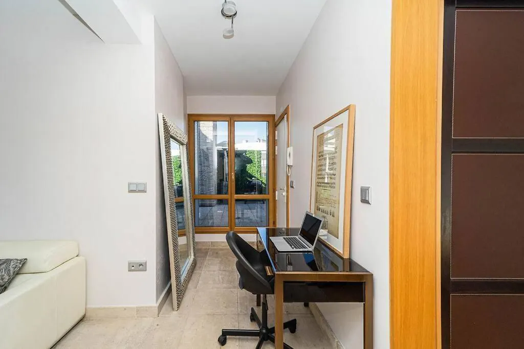 Appartement Terrasse Foch Paris 0*,  France